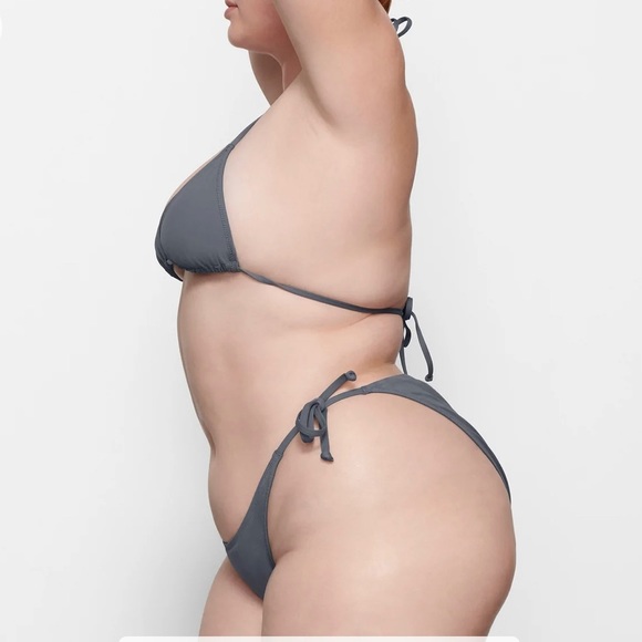 🆕 SKIMS SWIM Dipped Tie Bikini Bottoms in Gunmetal - Picture 4 of 9